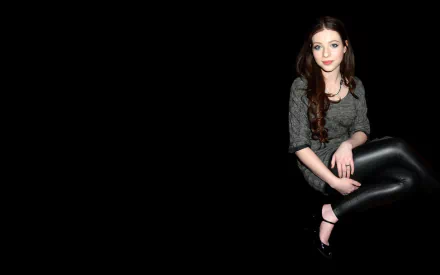 Celebrity Michelle Trachtenberg HD Desktop Wallpaper | Background Image