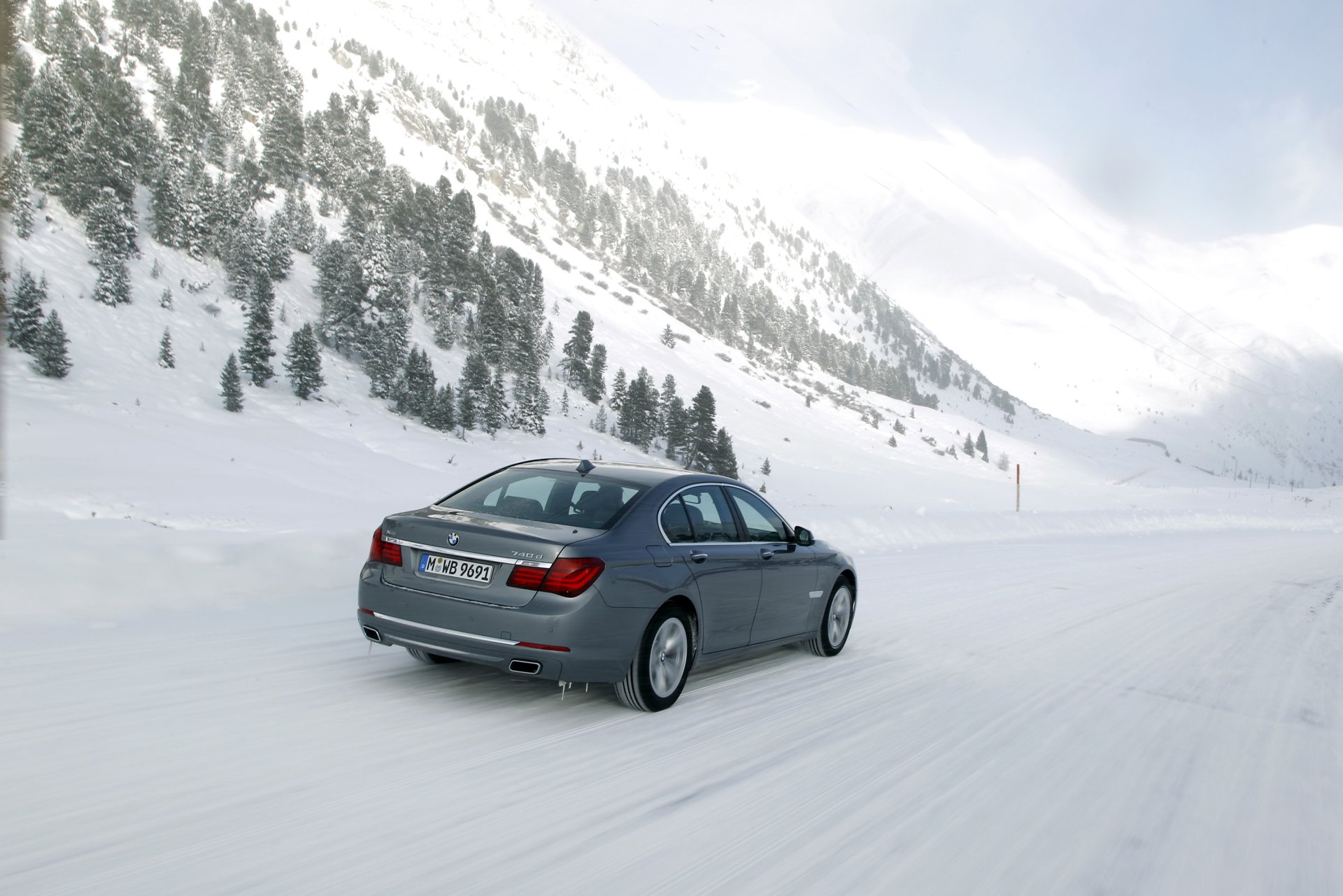 Download Vehicle 2013 Bmw 7-series HD Wallpaper