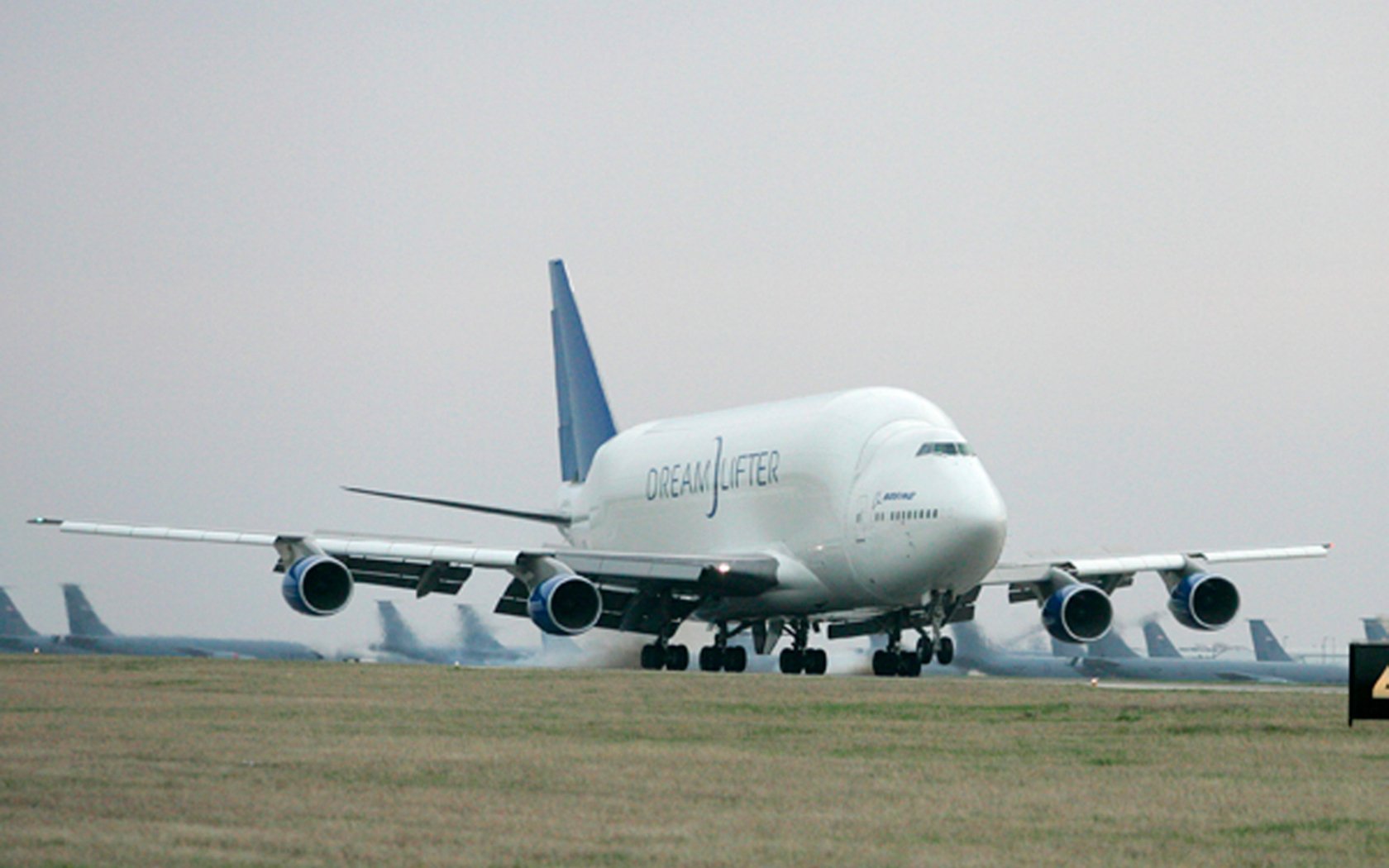 Download Dreamlifter Boeing Airplane Vehicle Boeing 747 Dreamlifter