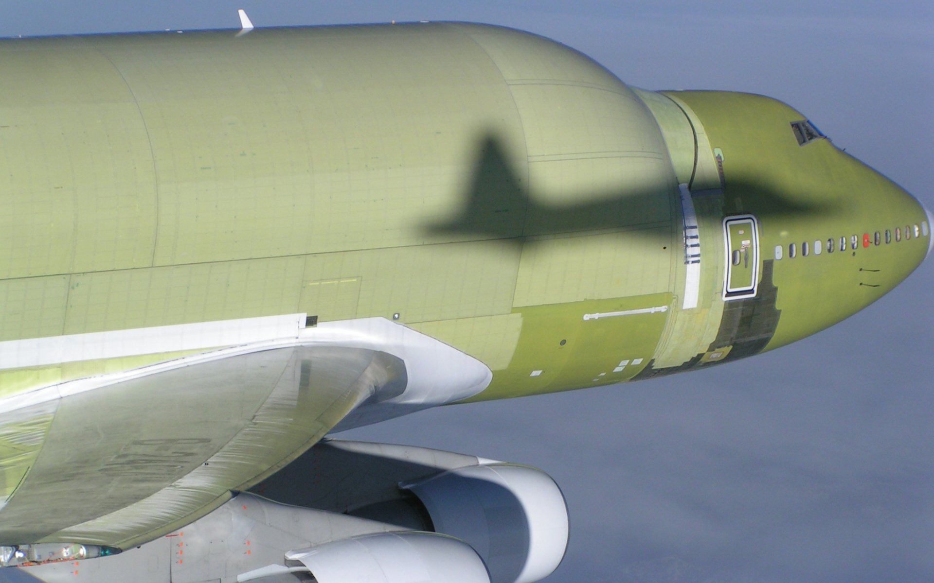 Download Vehicle Boeing 747 Dreamlifter HD Wallpaper