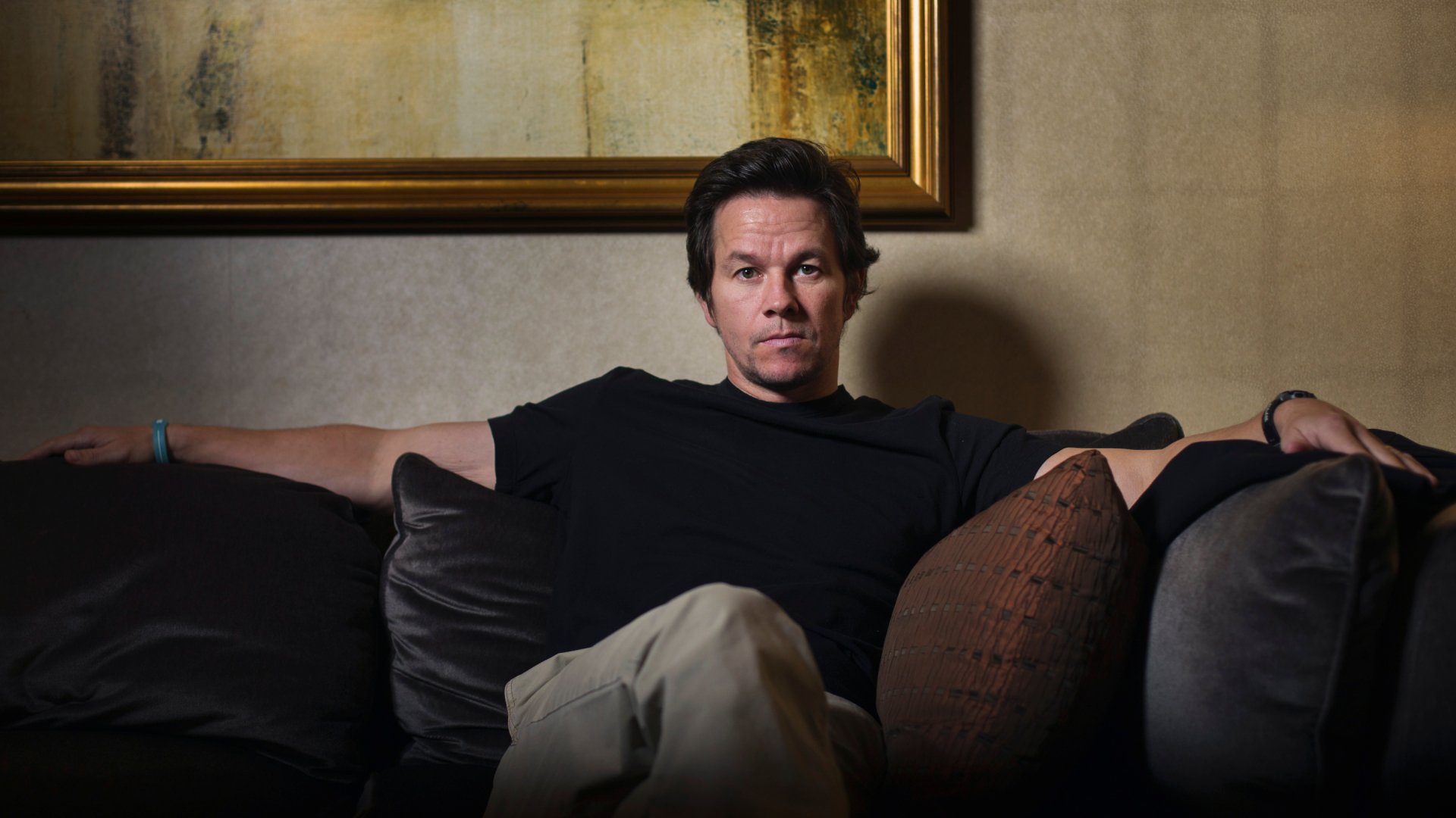 Download American Actor Celebrity Mark Wahlberg HD Wallpaper