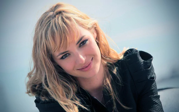 actress French woman louise bourgoin HD Desktop Wallpaper | Background Image