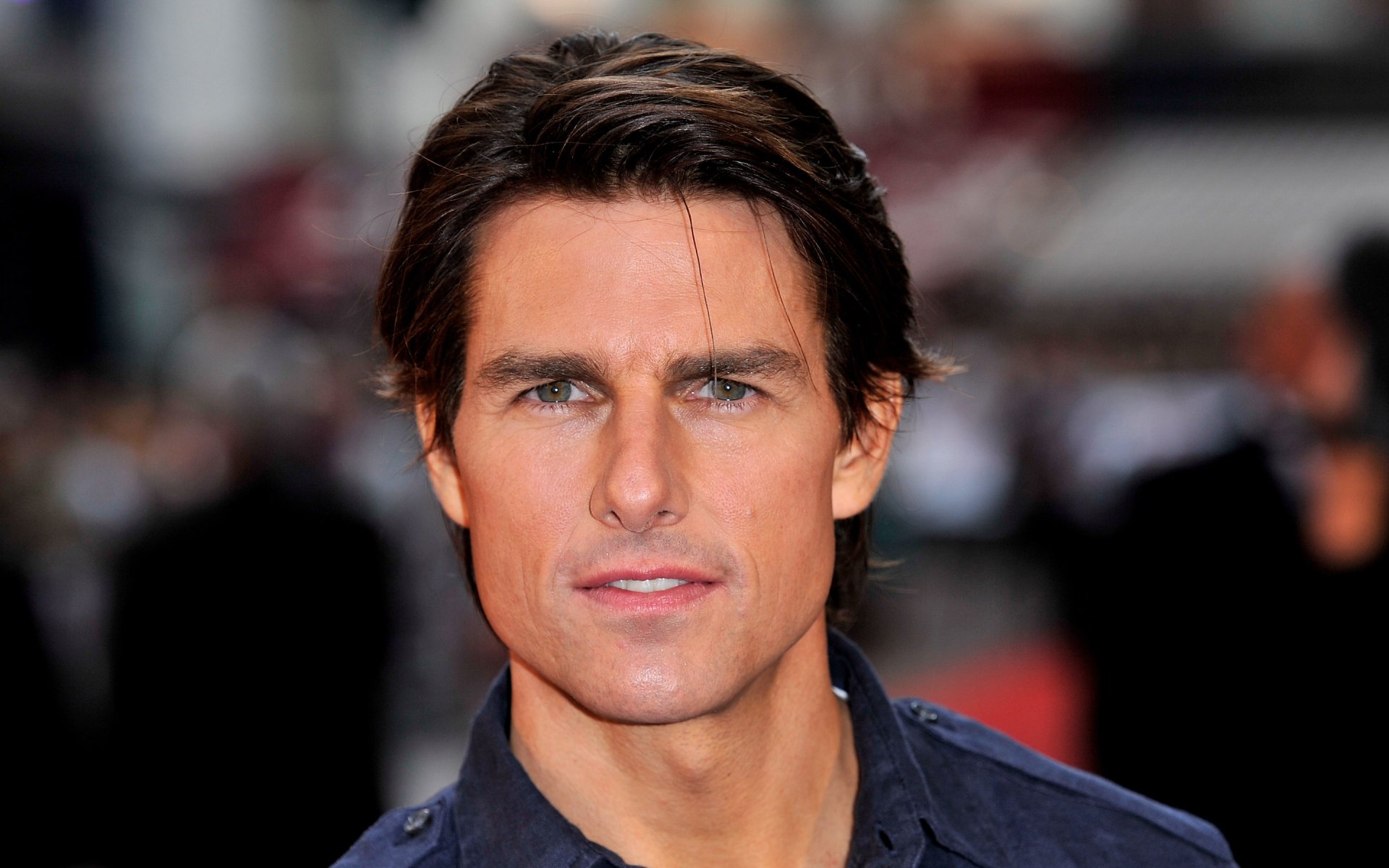 HD Wallpaper of American Actor Tom Cruise