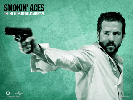 HD desktop wallpaper from Smokin' Aces featuring a focused Ryan Reynolds aiming a pistol, with a stylized green background.