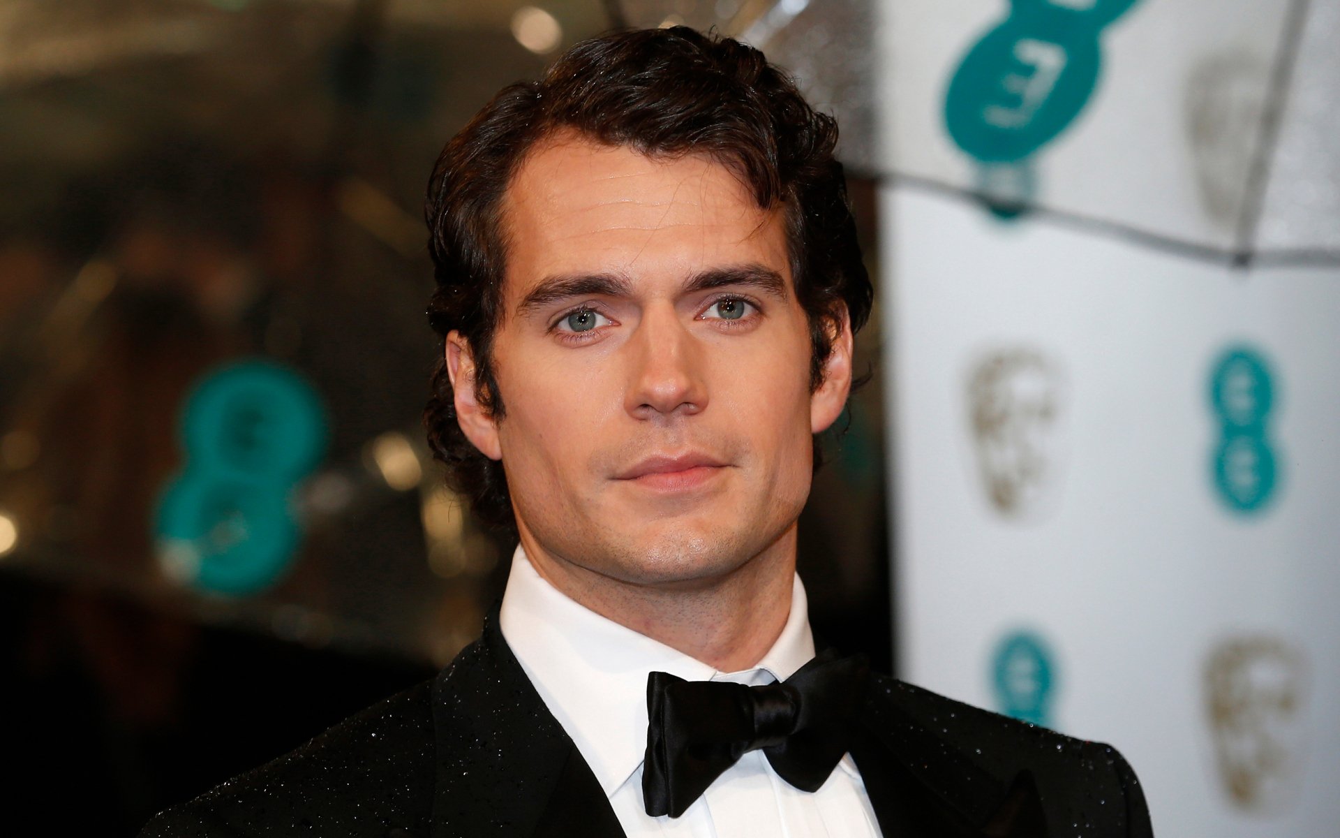 Download British Actor Celebrity Henry Cavill HD Wallpaper