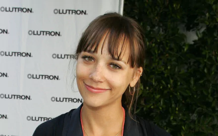 American actress Celebrity Rashida Jones HD Desktop Wallpaper | Background Image