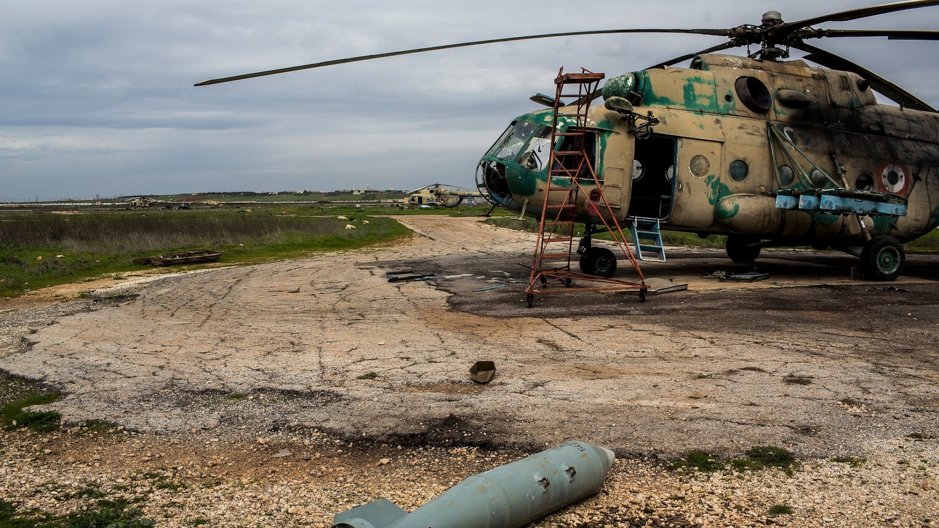 Download Military Helicopter Mil Mi-8 HD Wallpaper