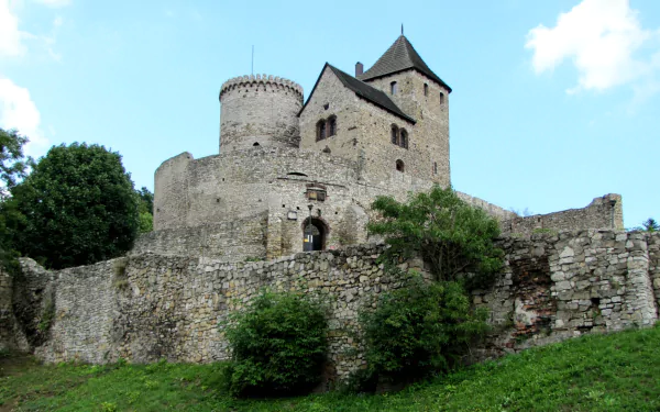 man made Bedzin Castle HD Desktop Wallpaper | Background Image