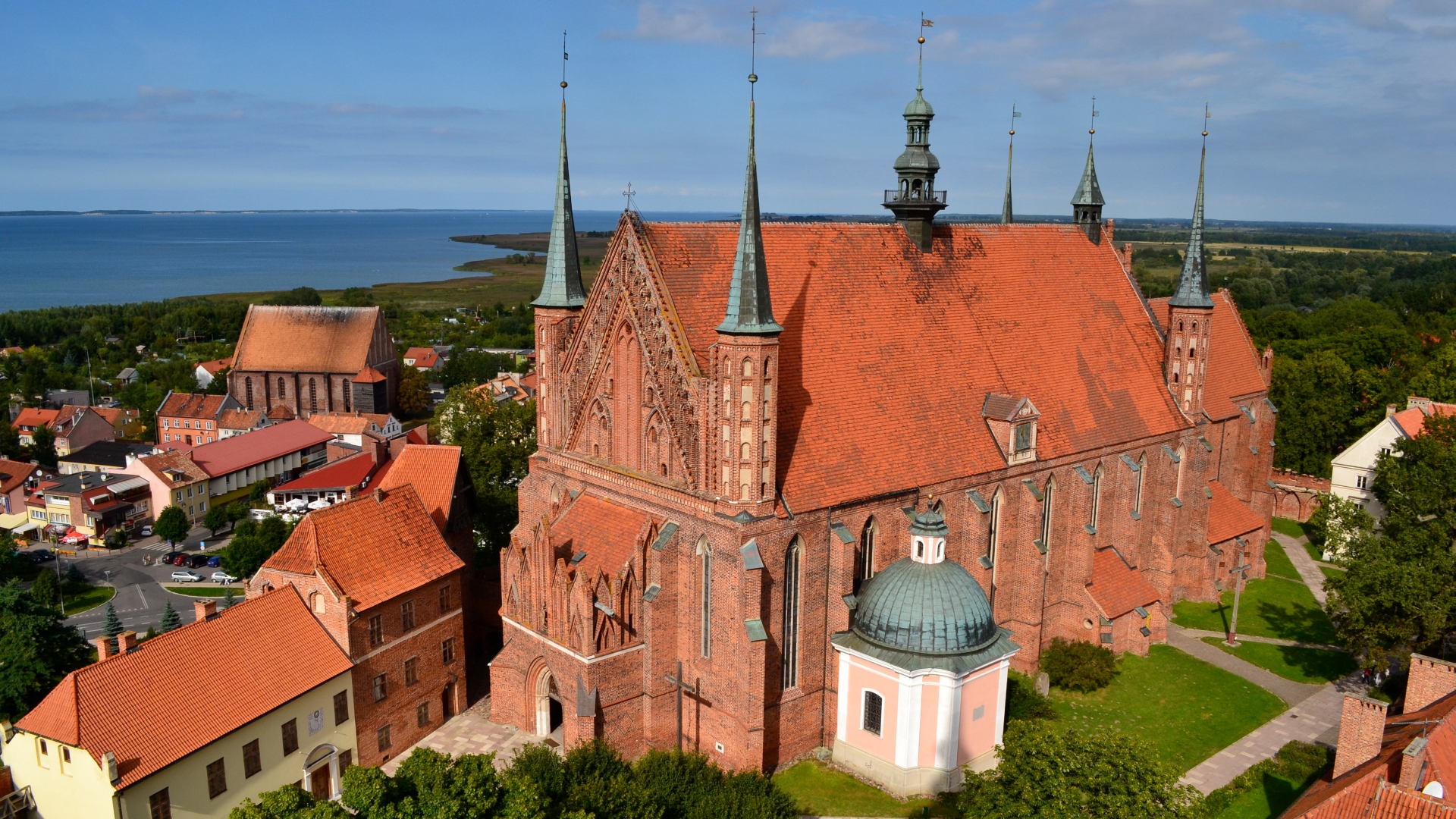 frombork-cathedral-hd-wallpaper