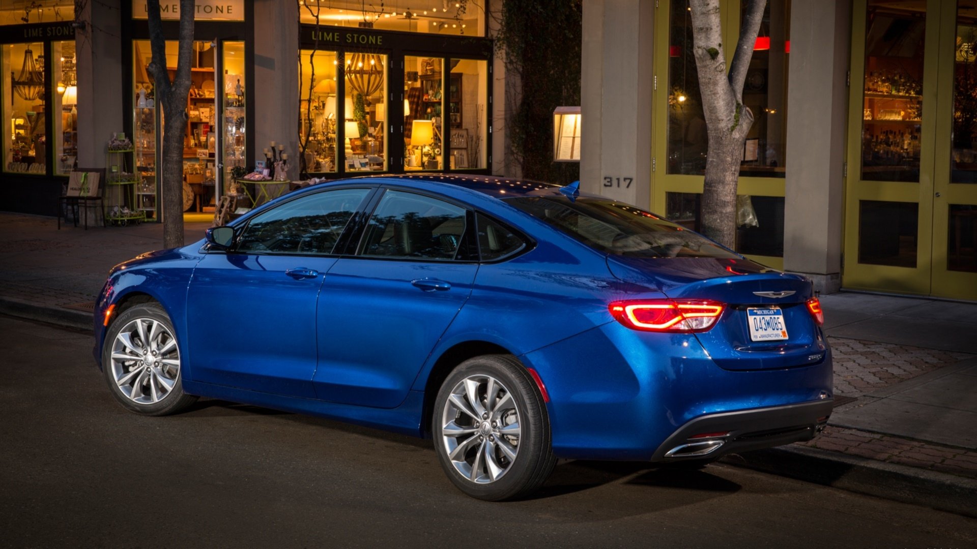 Download Vehicle Chrysler 200 HD Wallpaper