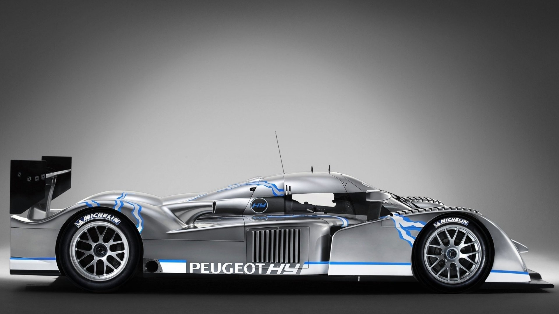 Download Vehicle Peugeot 908 HYbrid4 HD Wallpaper