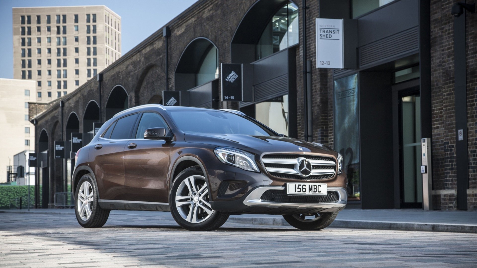 Download Vehicle Mercedes-Benz GLA-Class HD Wallpaper