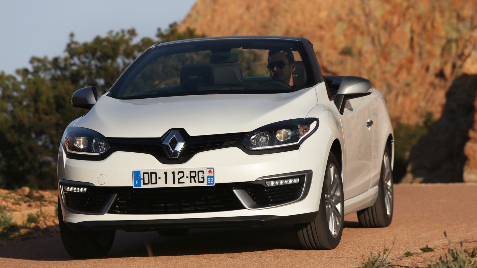 Download Vehicle 2015 Renault Megane Coupe-cabriolet HD Wallpaper