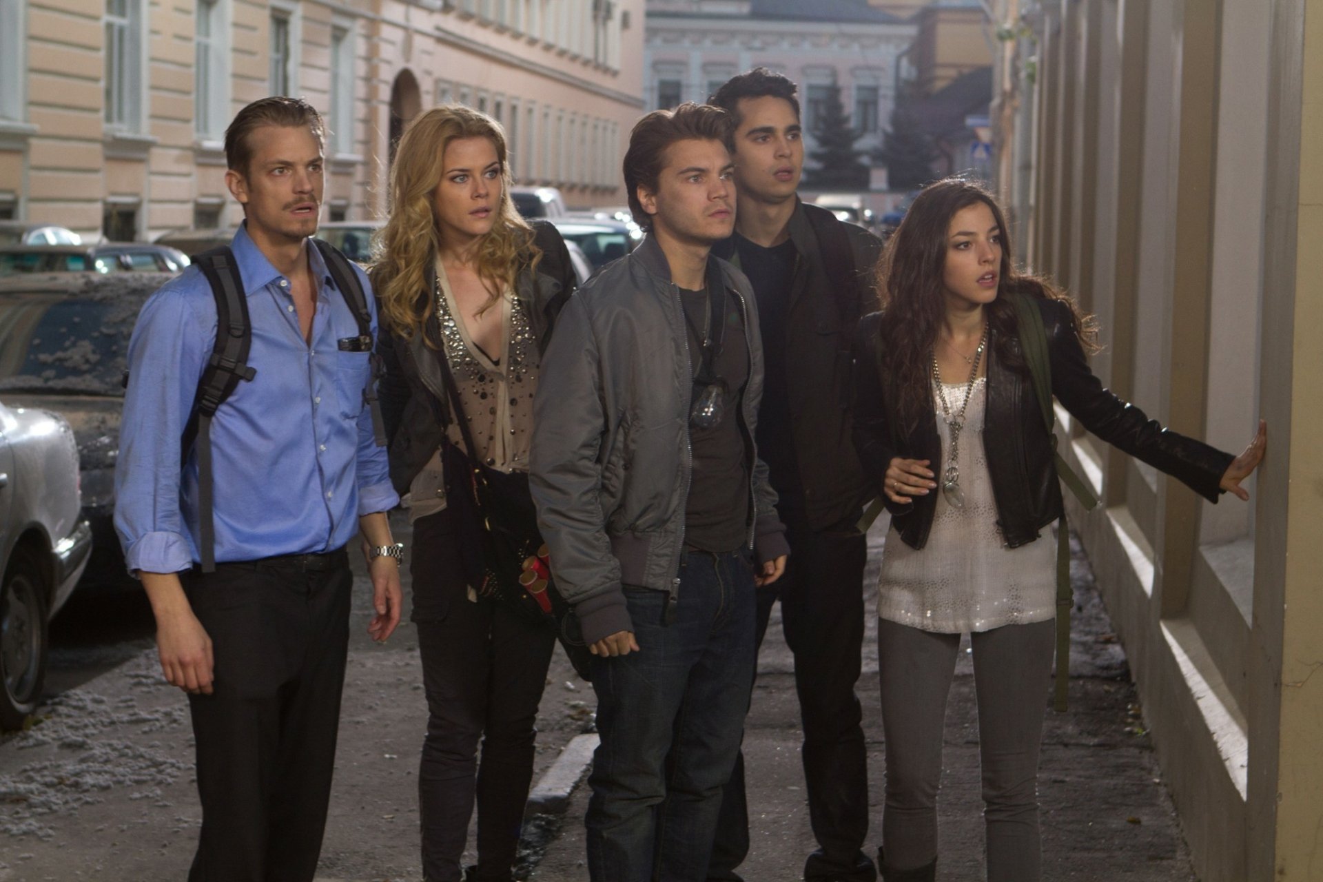 Download Movie The Darkest Hour (2011) HD Wallpaper