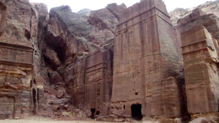  Street of Facades in Petra