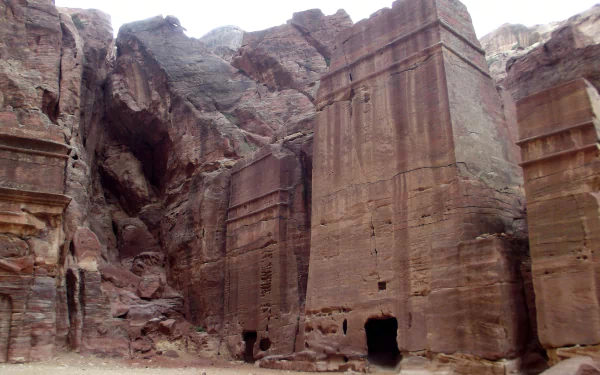  Street of Facades in Petra