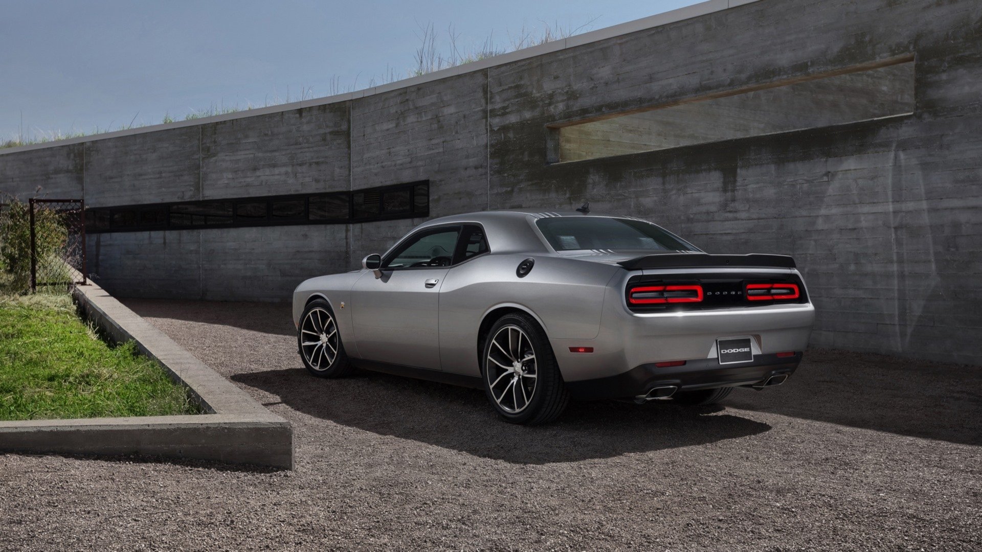 Dodge Challenger HD Wallpaper