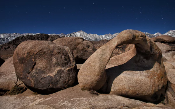 Mobius Arch in The Moonlight
