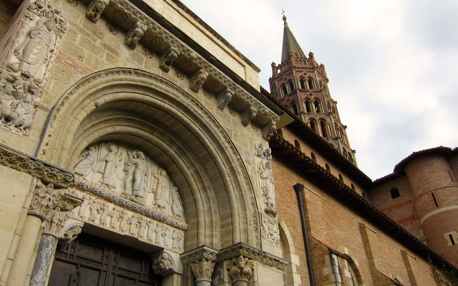 Religious Basilica of St. Sernin, Toulouse HD Wallpaper | Background Image