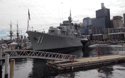  HMAS Vampire with HMAS Onslow