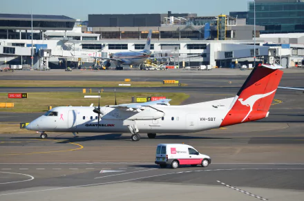  VH-SBT Bombardier DHC-8-315Q Dash 8 At Sydney Airport