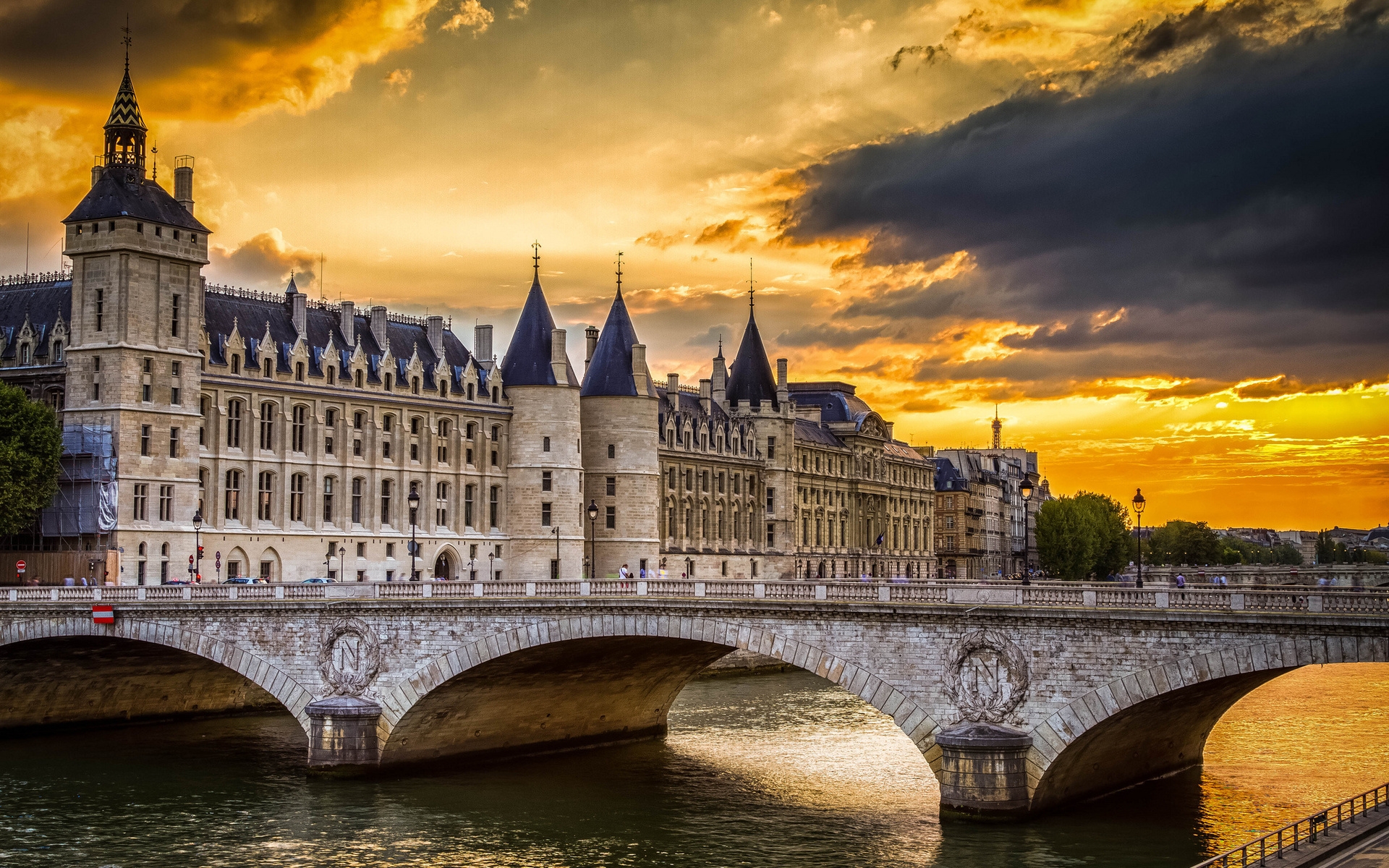 Man Made Conciergerie HD Wallpaper | Background Image