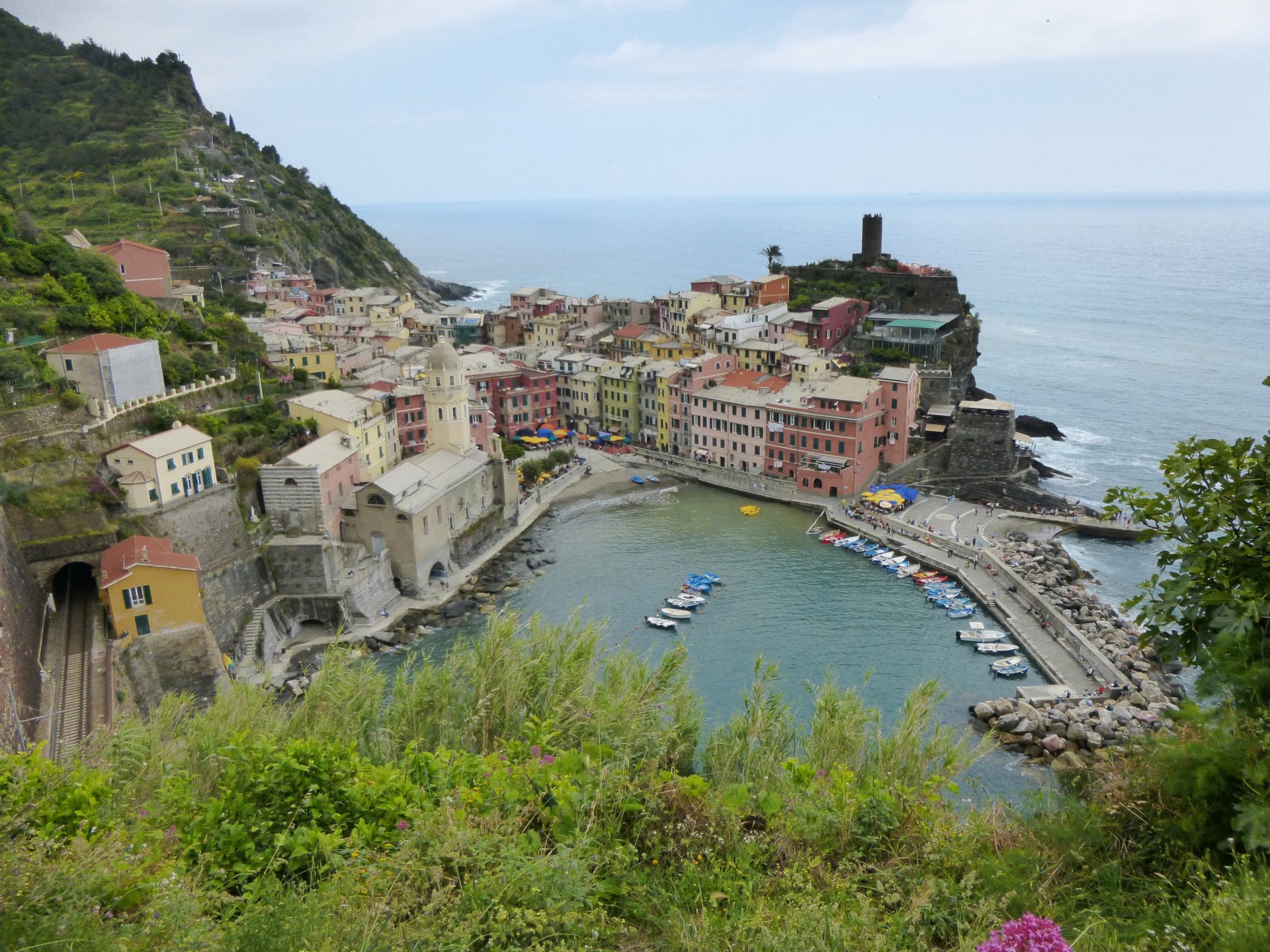 Download Bay Italy Liguria Cinque Terre Man Made Vernazza HD Wallpaper
