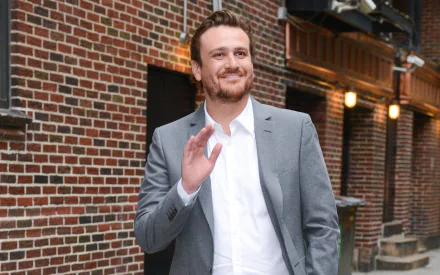 American actor Celebrity Jason Segel HD Desktop Wallpaper | Background Image