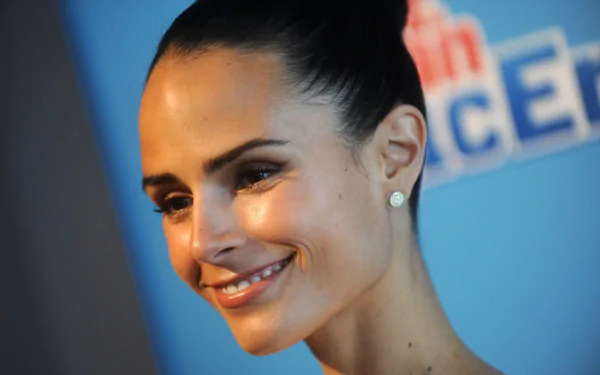 Brazilian actress Celebrity Jordana Brewster HD Desktop Wallpaper | Background Image