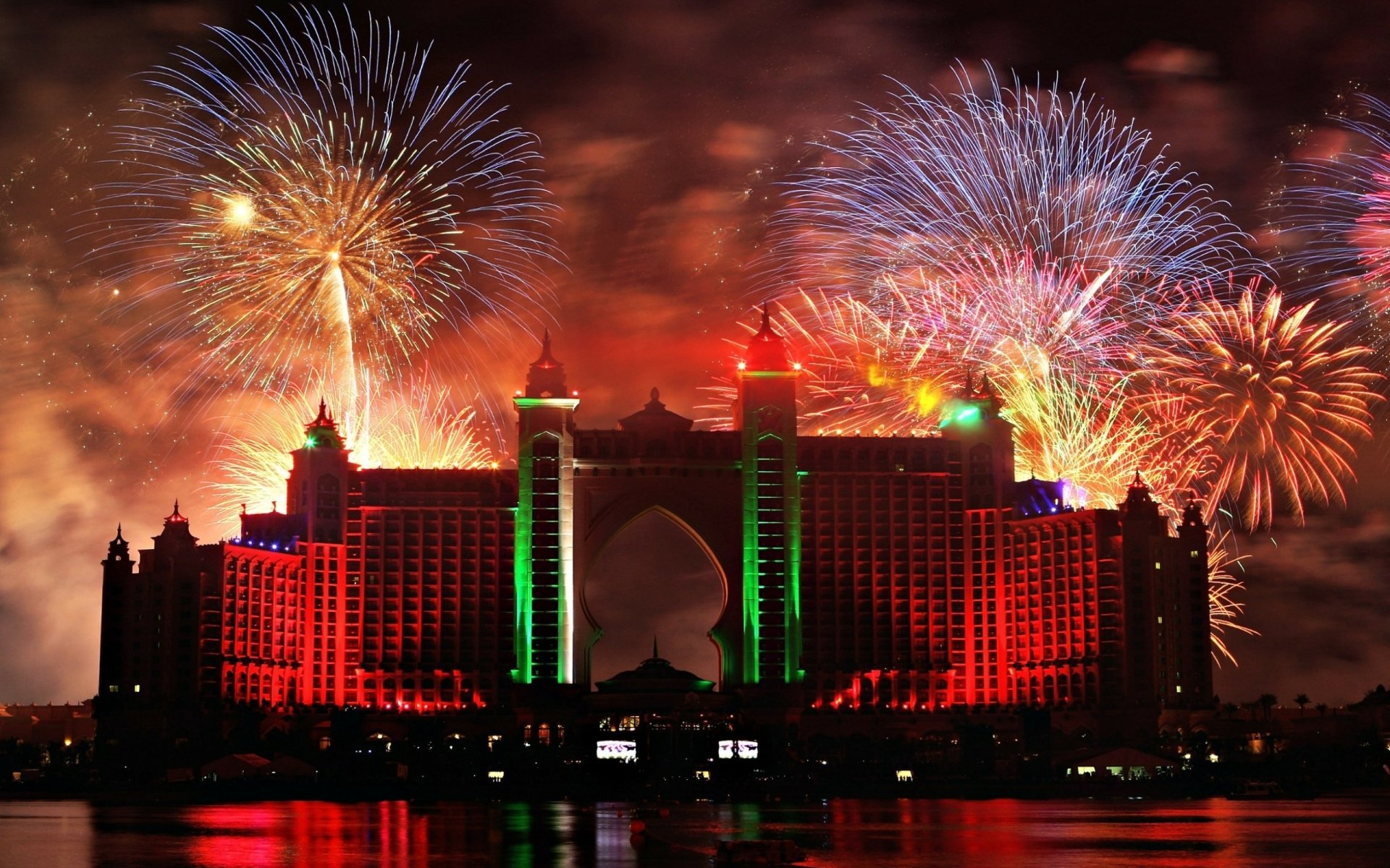 Download Fireworks Dubai Atlantis Hotel Man Made Atlantis, The Palm  HD Wallpaper