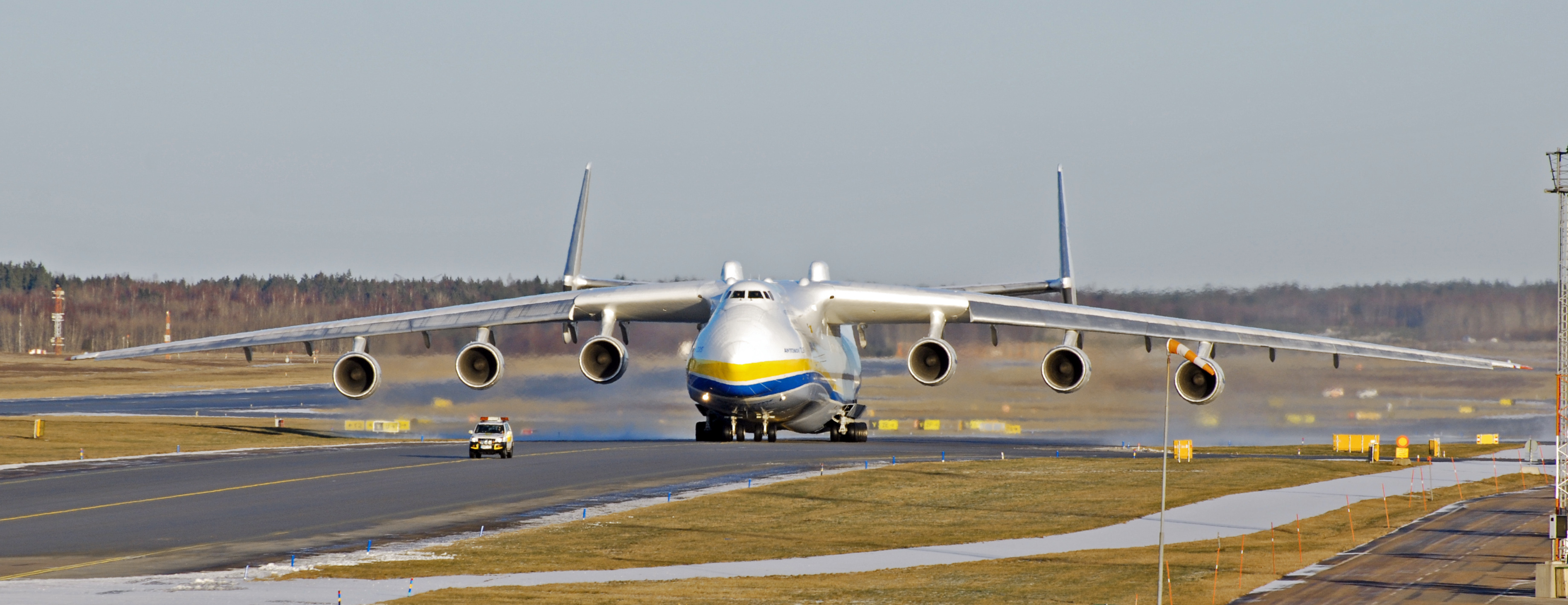Download Vehicle Antonov AN 225 Mriya HD Wallpaper