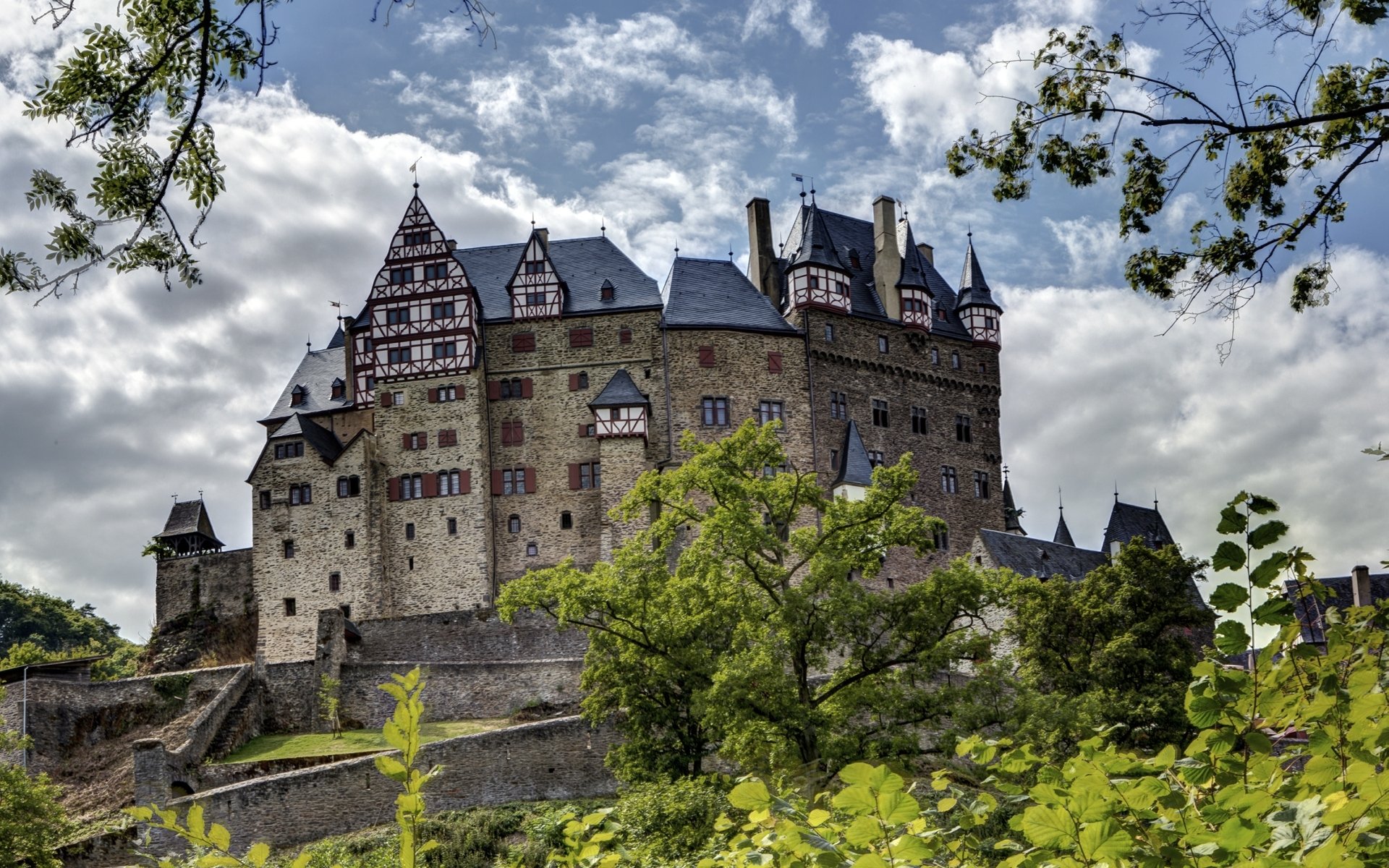 Download Man Made Eltz Castle HD Wallpaper
