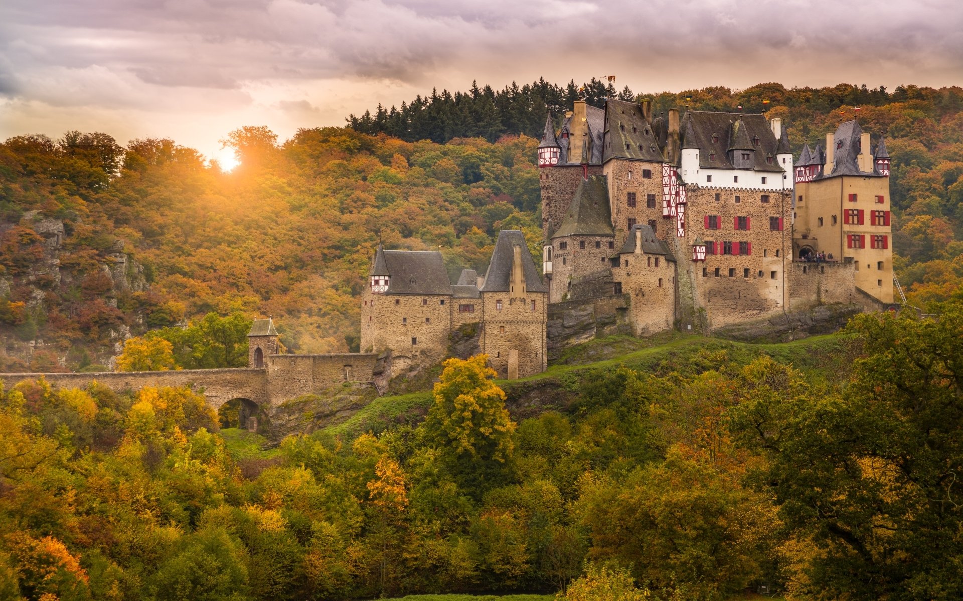 Download Man Made Eltz Castle HD Wallpaper