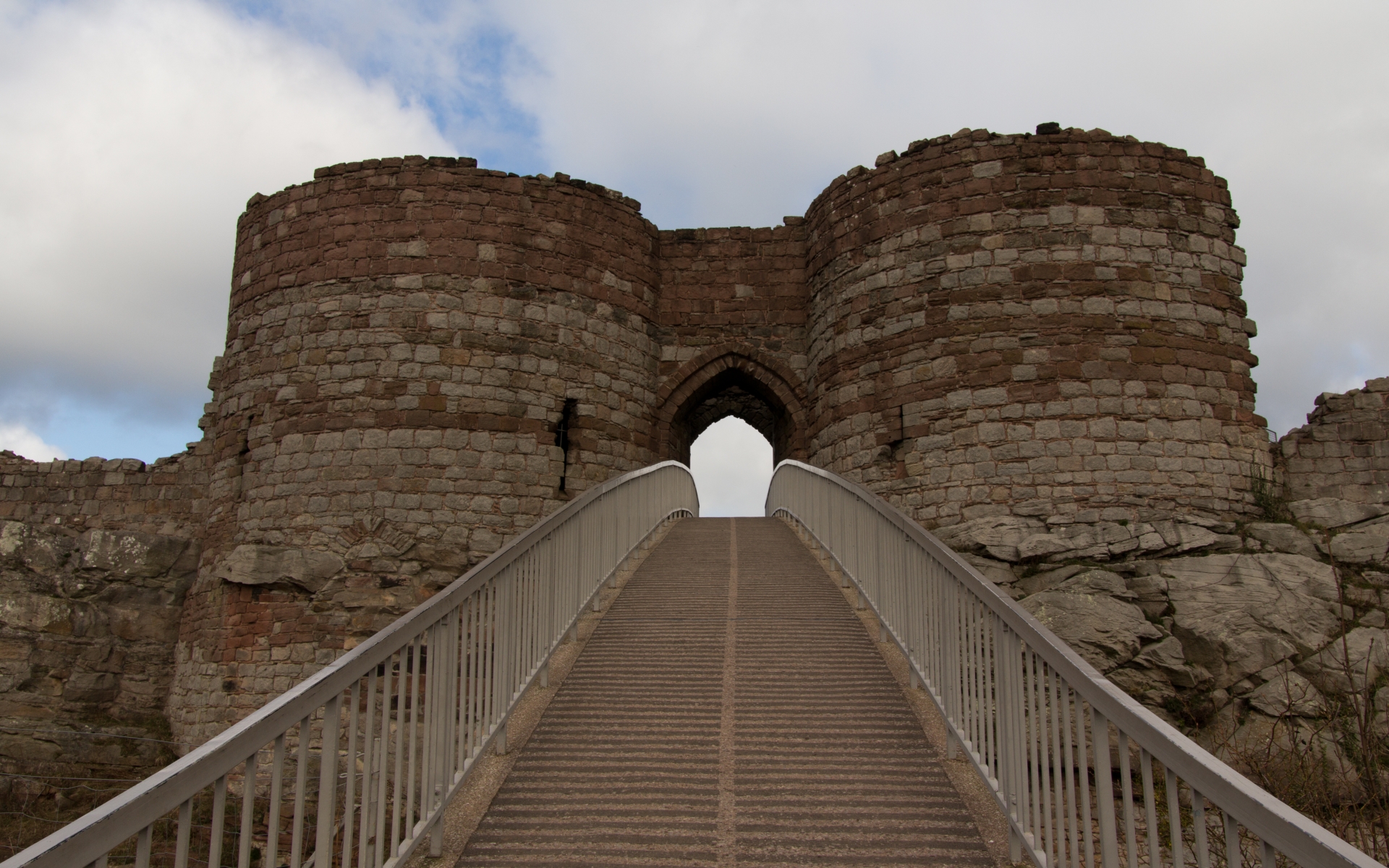 Man Made Beeston Castle HD Wallpaper | Background Image