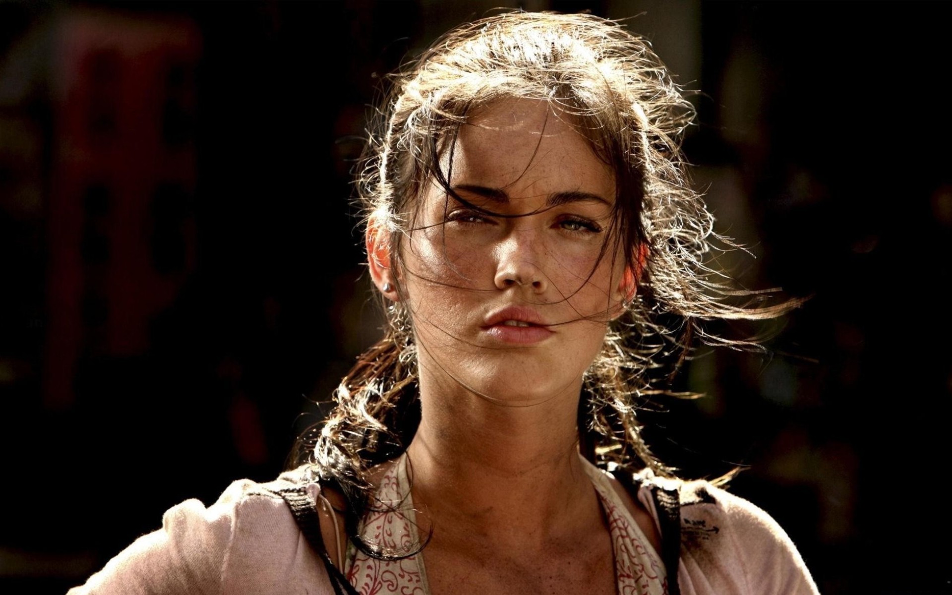 Download Celebrity Megan Fox HD Wallpaper