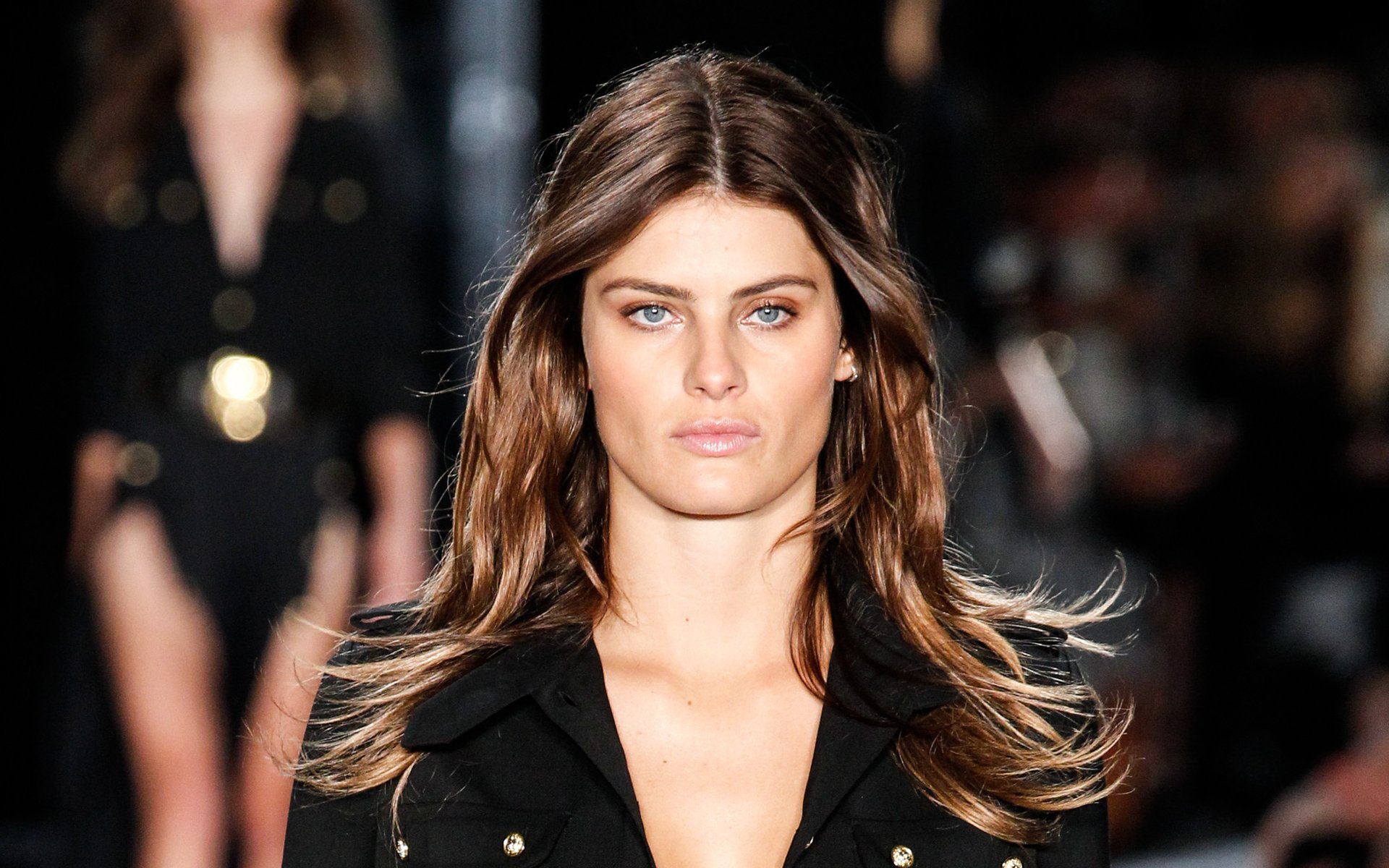 Download Brazilian Model Celebrity Isabeli Fontana HD Wallpaper