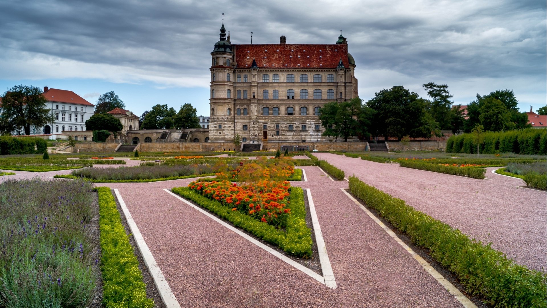 Download Man Made Güstrow Palace HD Wallpaper