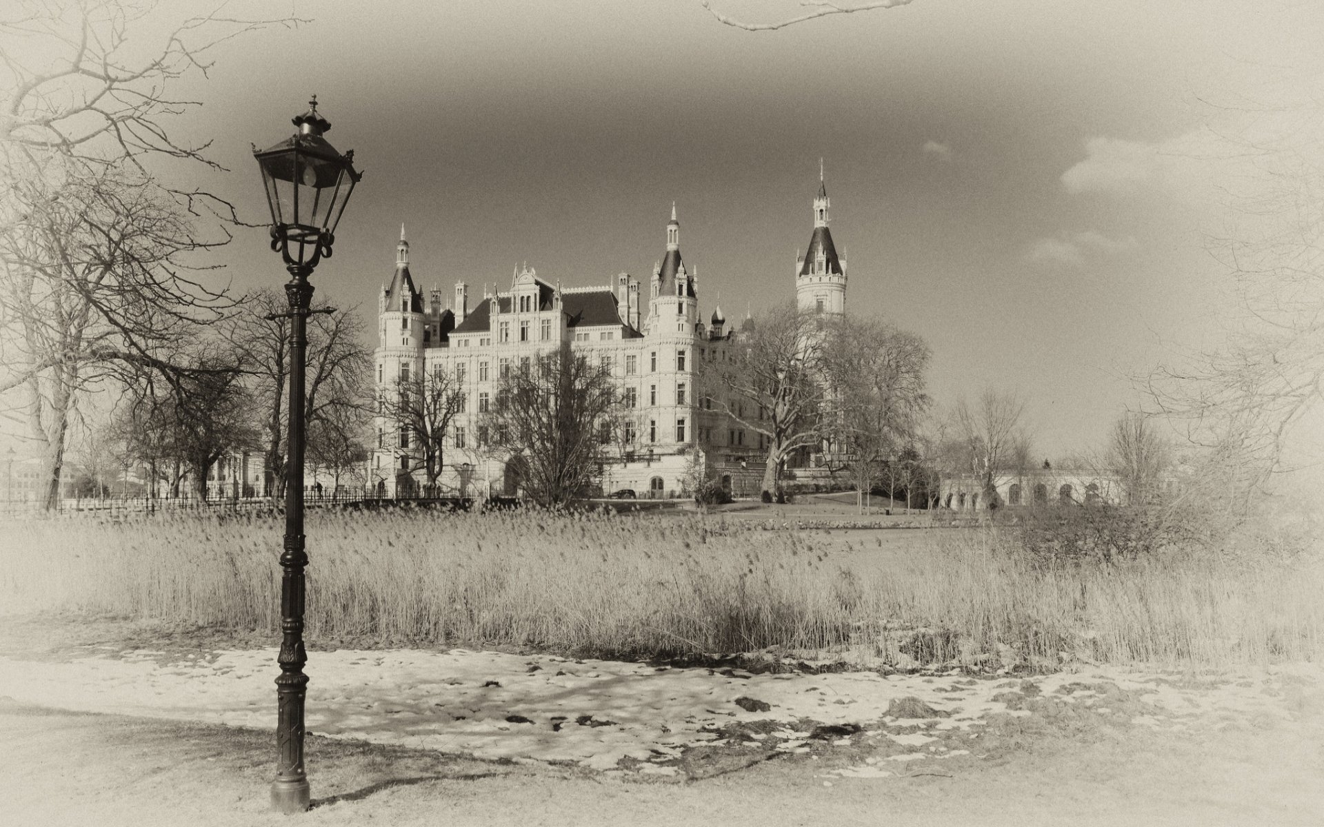 Download Man Made Schwerin Palace HD Wallpaper