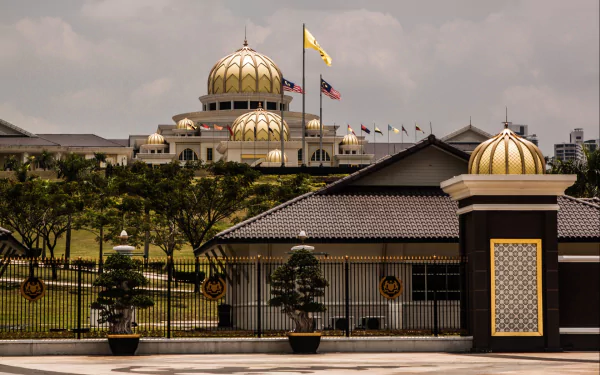 man made Istana Negara Jakarta HD Desktop Wallpaper | Background Image
