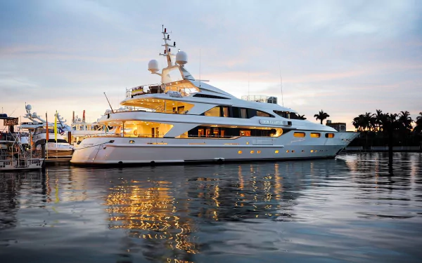  Cuor Di Leone is a 50 meter (164) Ft Benetti