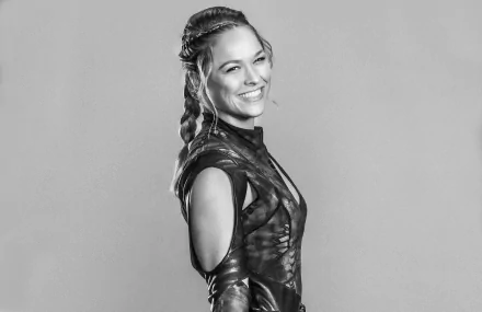 Ronda Rousey as Luna in The Expendables 3, featured in a striking black-and-white portrait, showcasing her confident demeanor and iconic character style in this 4K Ultra HD wallpaper.