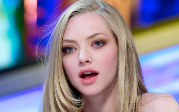 Celebrity Amanda Seyfried HD Desktop Wallpaper | Background Image