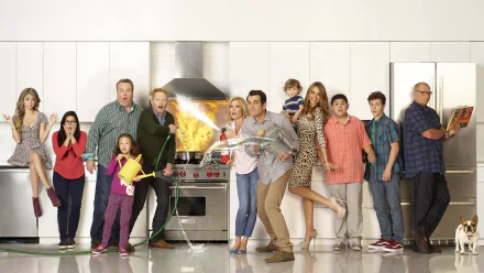 TV Show Modern Family HD Desktop Wallpaper | Background Image