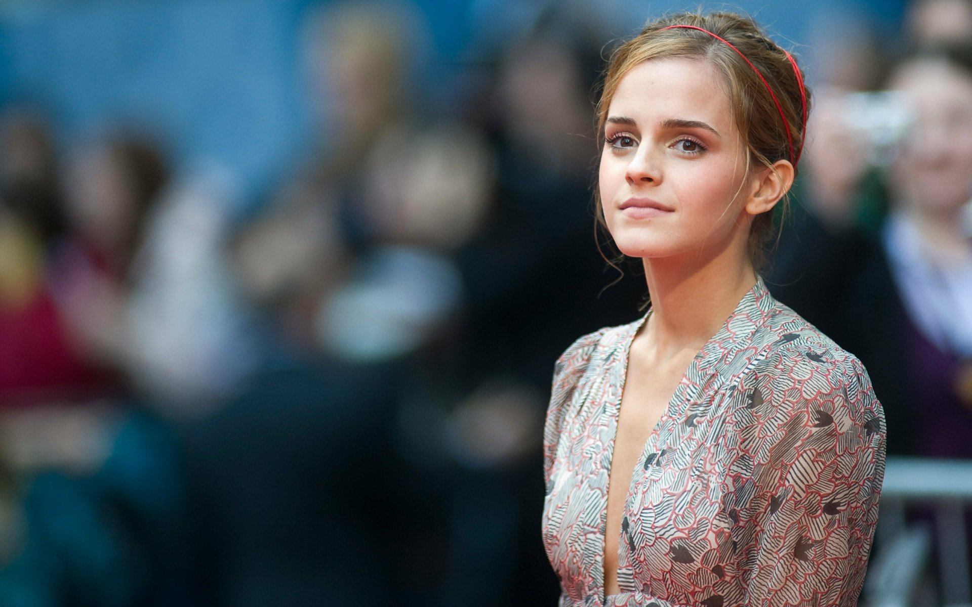 How Much Does Emma Watson Weigh