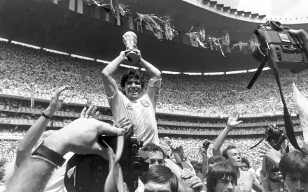 Diego Armando Maradona monochrome greyscale FIFA Sports HD Desktop Wallpaper | Background Image