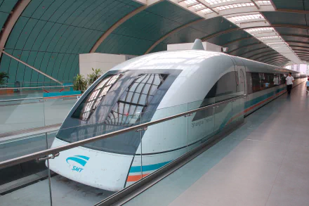  Shanghai Transrapid Magnetic Levitation Train ( MagLev )