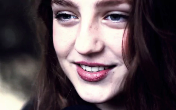 English singer Birdy (Singer) music Birdy HD Desktop Wallpaper | Background Image