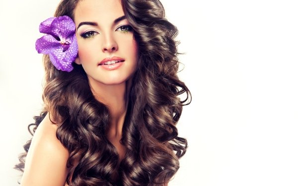 Femmes Top Model Top Modèls Cheveux Fleur Curl Fond d'écran HD | Image