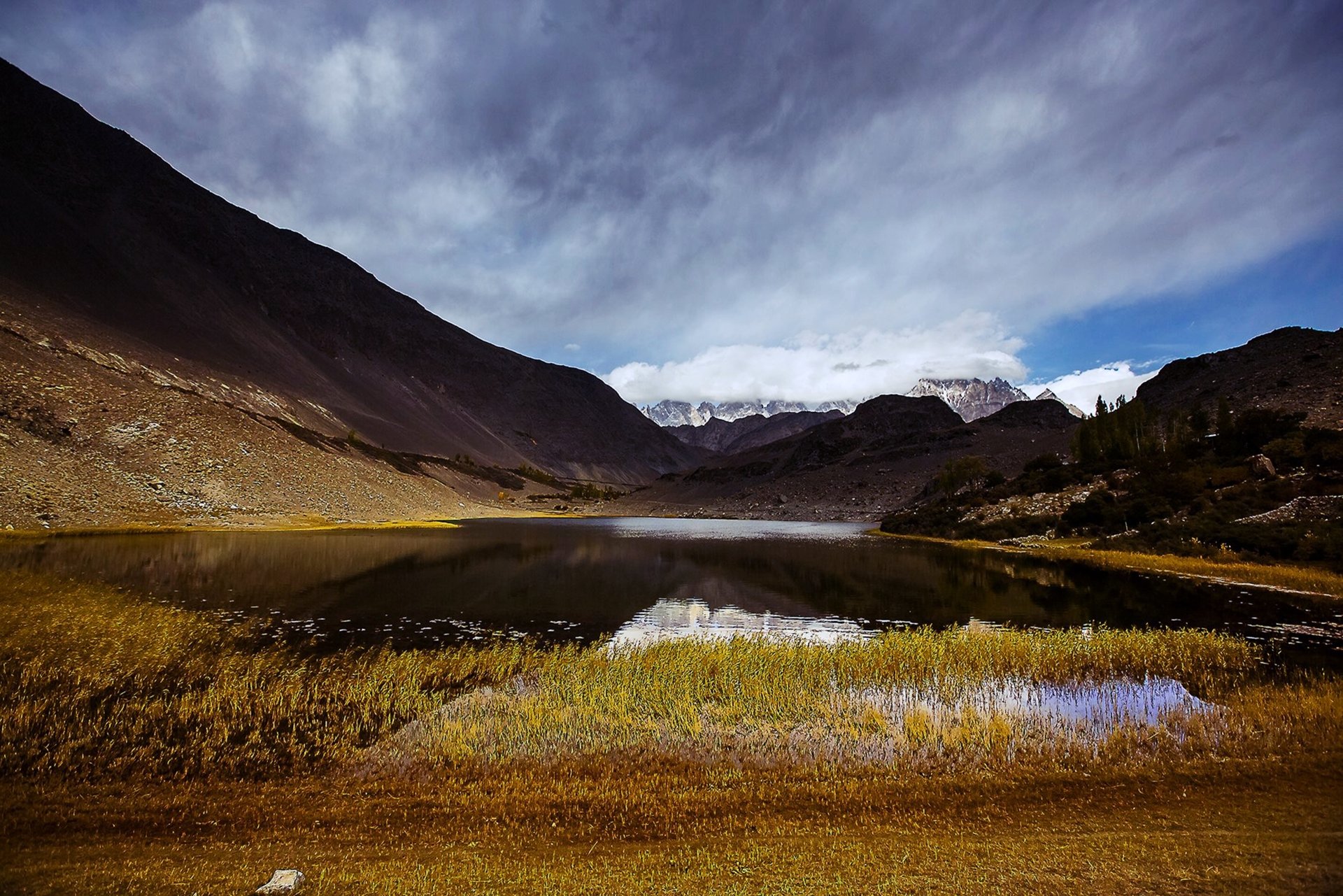 Download Water Nature Mountain Landscape Lake 4k Ultra HD Wallpaper