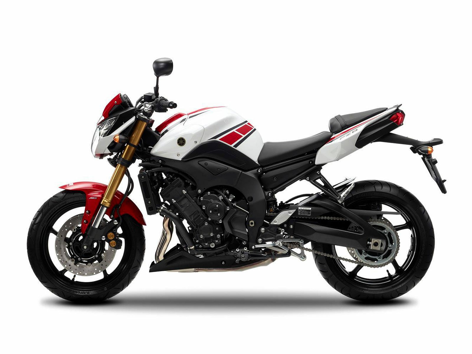 Download Vehicle Yamaha FZ8 Wallpaper